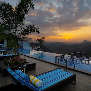 The Panoramic Getaway מלון מונאר