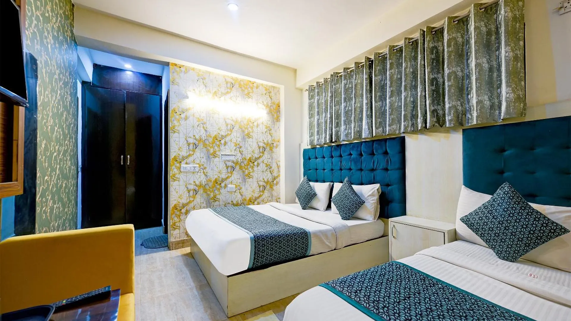 Hotel Palm Spring Plaza New Delhi