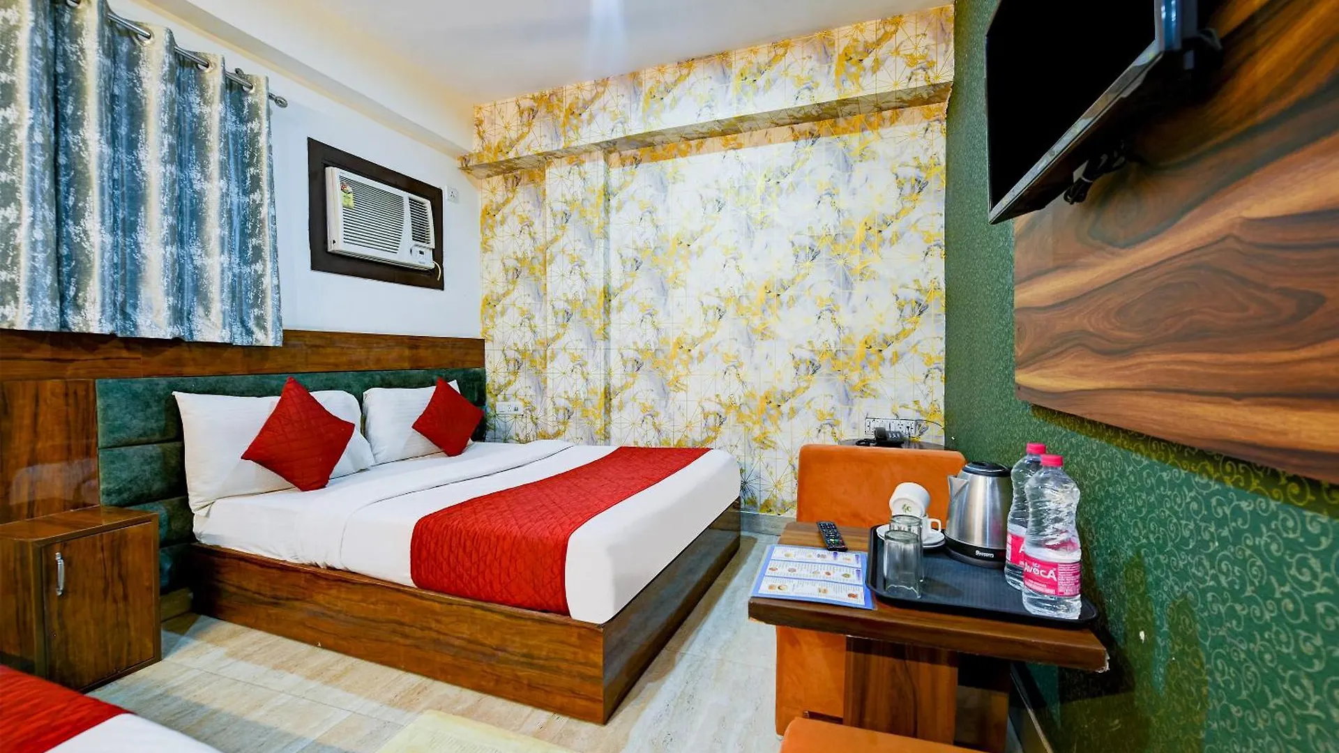 Hotel Palm Spring Plaza New Delhi